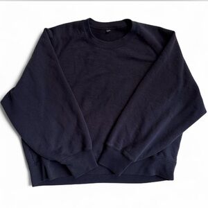 uniqlo XL navy blue crewneck sweater